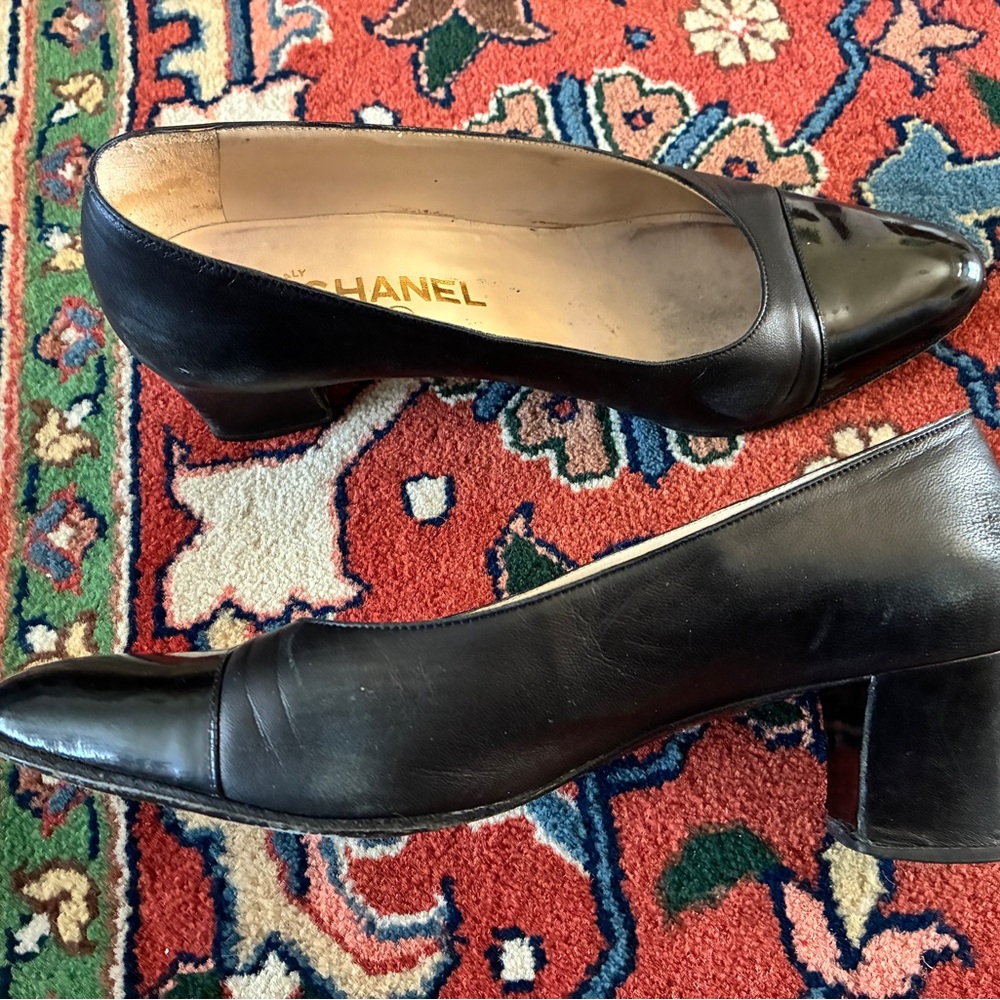 CHANEL Black Leather and Patent Toe Classic Pumps - Picture 4 of 9